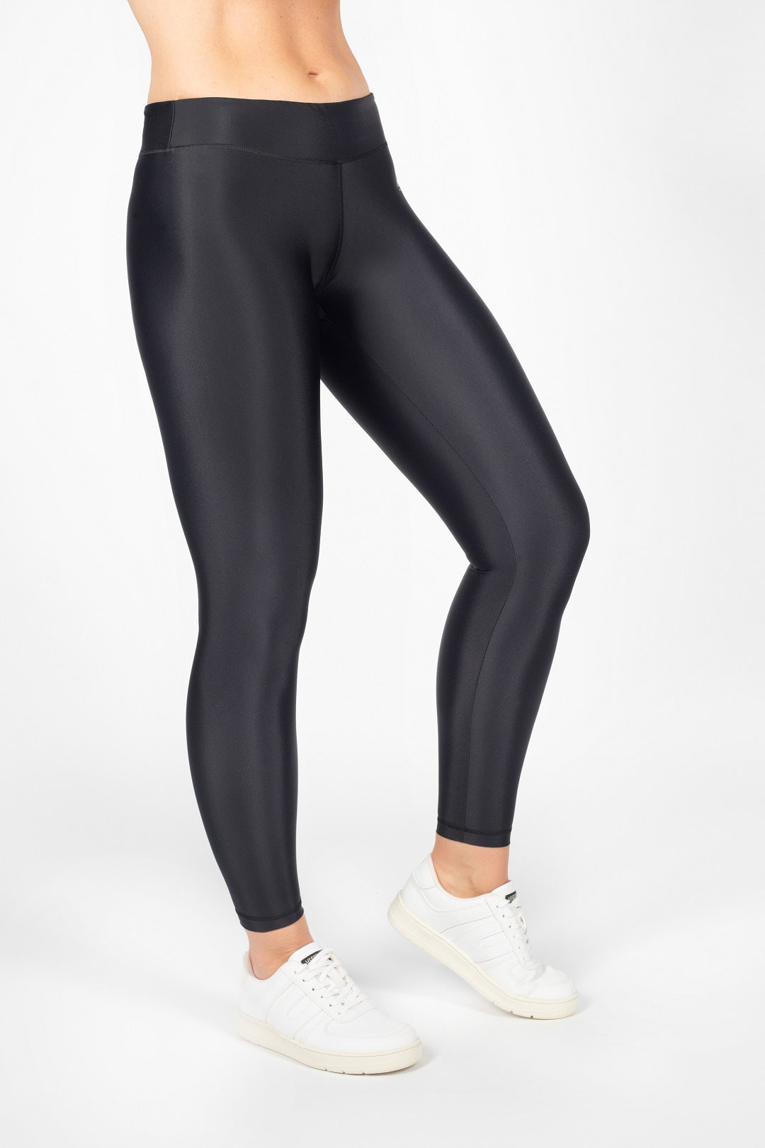 7/8 Sport Leggings Schwarz - nachhaltig, atmungsaktiv & formstabil von anmila sportswear – Vorderansicht