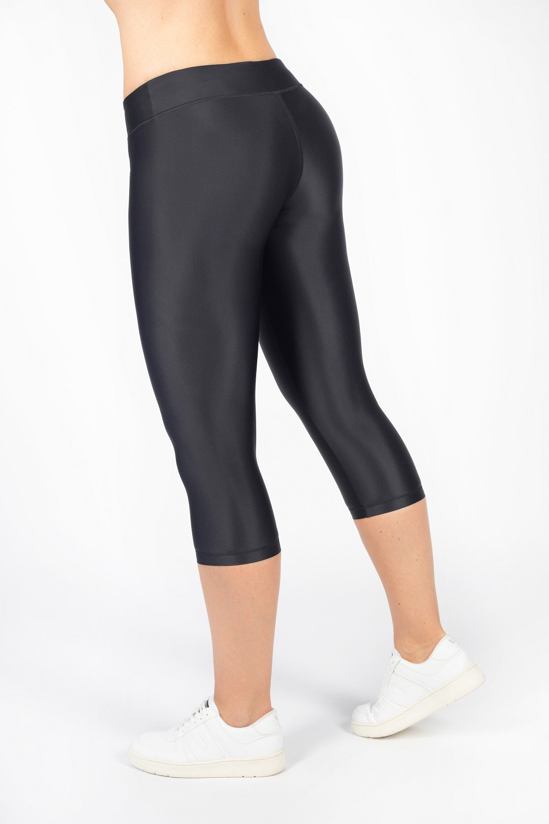 Schwarze 3/4 Leggings von anmila sportswear – Rückansicht