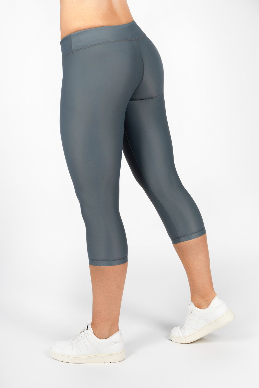Graue 3/4 Leggings von anmila sportswear – Rückansicht