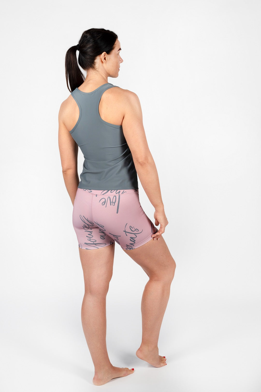Brushstroke Design kurze Leggings von anmila sportswear – Rückansicht